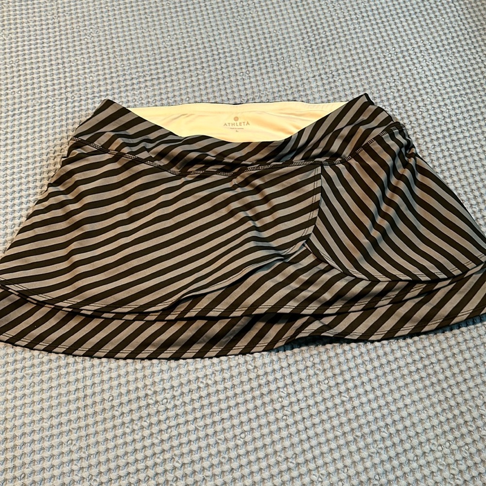 Athleta pacesetter striped skirt like new size large